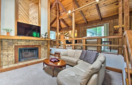 Massanutten Villa | Vintage Massanutten Resort Villa with Deck!