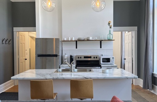 Vinton Apartment | Vintage Remodeled Apartment in Historic Downtown Vinton