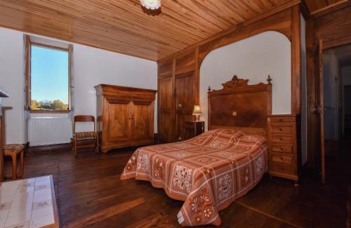 Montfaucon House | Vintage Retreat in Montfaucon
