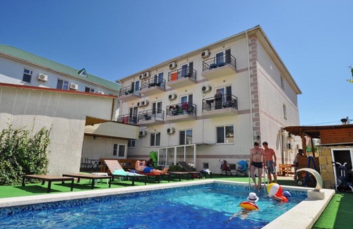 Vityazevo House | VintaGe