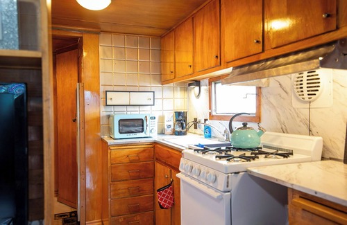 Spenard House | Vintage Trailer - Cute Spot for Budget Travelers