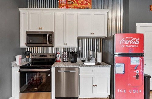 Frankfort Apartment | Vintage Views Drive-In-Puzzle Room Experience