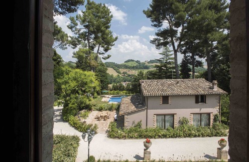 San Severino Marche Villa | Vintage Villa with Private Pool and Gym