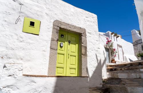 Chora Apartment | Vintage White House Patmos