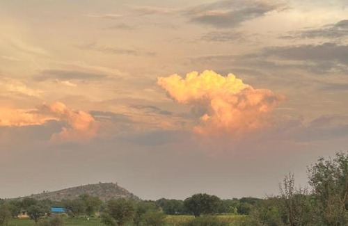 Jaipur District House | Vinyasa Earth