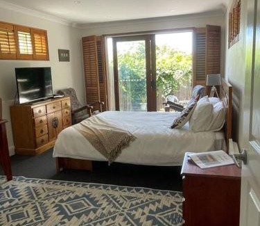 Hobart Central Business District Apartment | Violet Cottage in the City