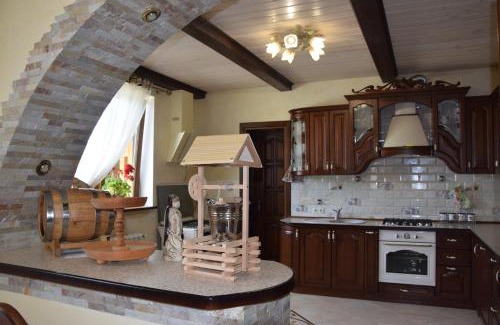 Slavske House | VIOLETTA
