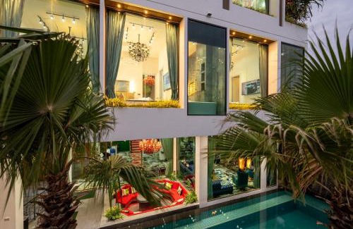 South Pattaya Villa | VIP Diamond 10 Bedroom Private Pool Villa