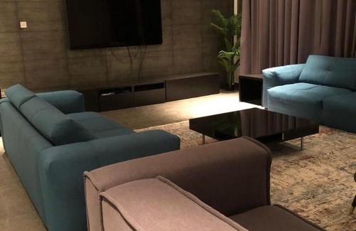 Madinat ash Shamal Villa | VIP Luxury Villa