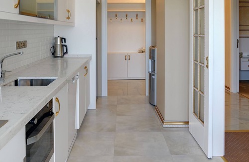 Emirgan Mahallesi Apartment | VIP Suites Bosphorus And Bridge Viewing 3+1