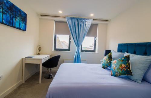 Bedford Apartment | Virexxa Bedford Centre - Executive Suite - 2Bed Flat with Free Parking & Gym