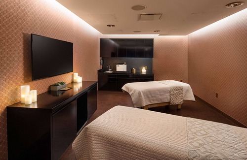 Las Vegas Resort | Virgin Hotels Las Vegas, Curio Collection by Hilton