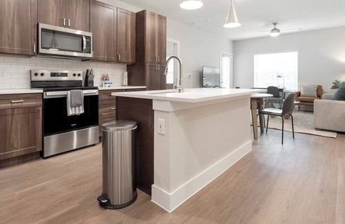Seguin Apartment | Virginia 2BD 1 - Two Bedroom Apartment, Sleeps 4