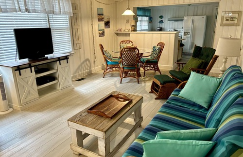 Northeast Virginia Beach House | Virginia Beach Vintage Beach Cottage