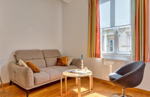 Coteaux Ouest Apartment | Virginie F2 central et agréable avec parking !