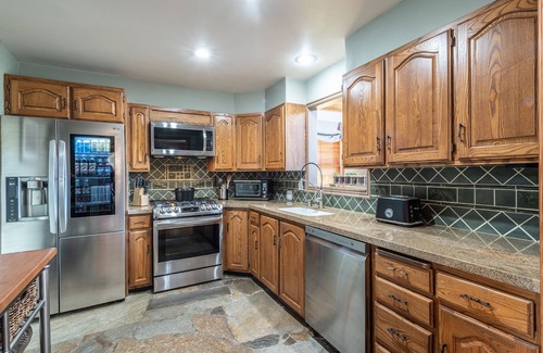 Downtown Park City House | "Virtual" Ski In/Out Old Town Home Short Walk to Lift & Main St 3br+3ba Hot Tub