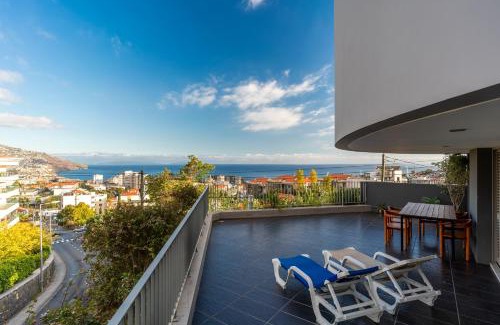 Sao Martinho Apartment | Virtudes Ocean view with pool by Holiday Rental Madeira