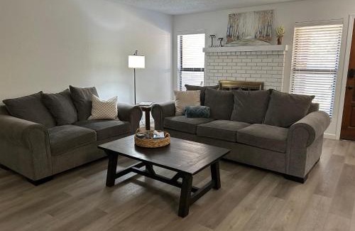 Visalia Apartment | Visalia Near SNP cozy,spacious 2bd 2 Bath