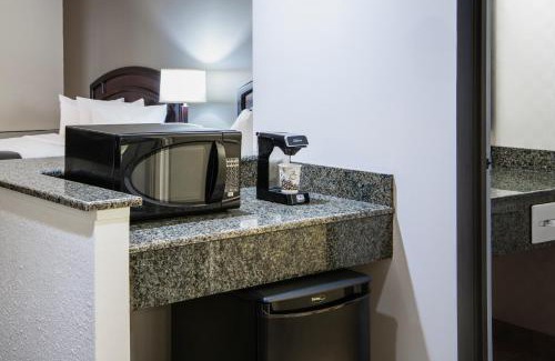 St. James Hotel | Viscount Gort Hotel, Banquet & Conference Centre