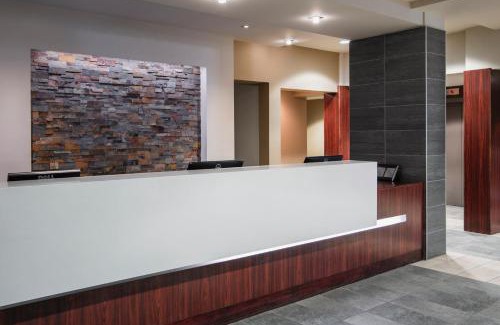 St. James Hotel | Viscount Gort Hotel, Banquet & Conference Centre