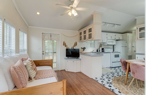 Monteagle Cottage | Visit 100 Aker Woods and Stay at Winnie Cottage!