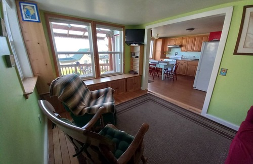 Tenakee Springs Cottage | Visit and relax in Tenakee Springs