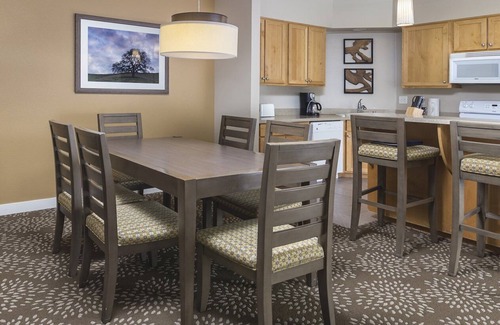 Windsor Condo | Visit Beautiful California Wine Country with Style - River, Coast, Redwoods