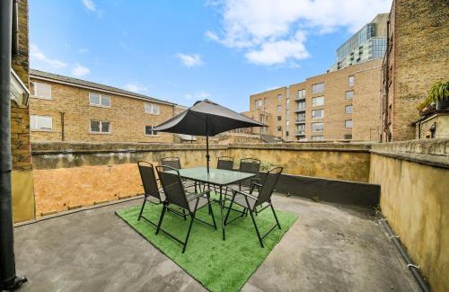 Weavers Apartment | Visit Brick Lane - 1 Bed London Flat with Large Patio