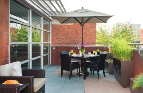 Port Gardner House | Visit Our Modern Everett, WA hotel Minutes From Boeing