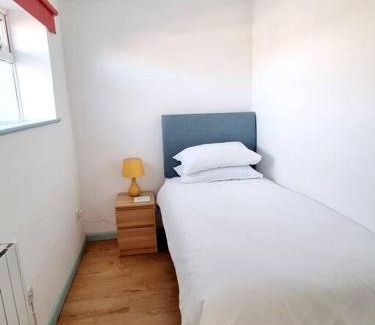 Seaford Apartment | Visit Seaford Apartment - 4 Bedrooms