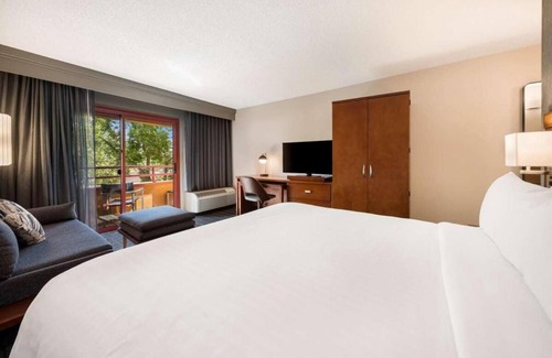 San Jose Resort | Visit Winchester Mystery House! Available Free Shuttle to San Jose Airport!