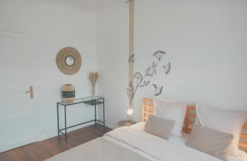 Clamart Apartment | Visiter et travailler près de Paris - Kalula