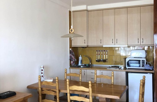 Empuriabrava Apartment | VISTA BAHIA 9 - Apartamento en primera línea de mar a pocos metros del centro de Empuriabrava con aparcamiento.