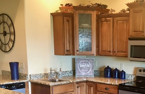 Hollister Condo | Vista Bleu - Luxurious Flat with Spectacular Views!