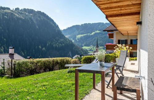 Santa Cristina Val Gardena Apartment | Vista Dolomites Apartment Activity