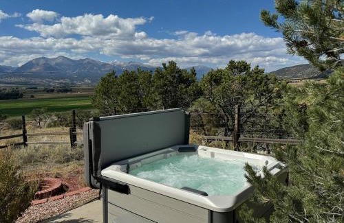 Salida House | Vista Grande Hot Tub Overlooking Salida!