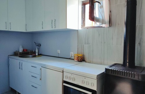 Zabljak House | Vista Hill House: Your peaceful getaway, ideal location, great view & nice yard