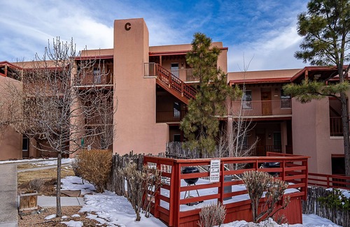 Santa Fe Condo | Vista La Sierra