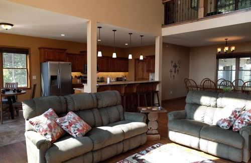 Ridgedale House | Vista Lakeside Lodge - on Table Rock Lake