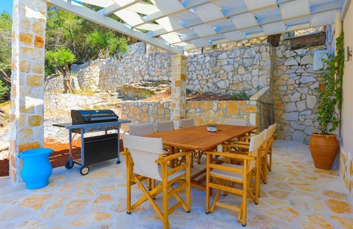 Agni Villa | Vista Mare Assinia - a villa that sleeps 8 guests in 4 bedrooms