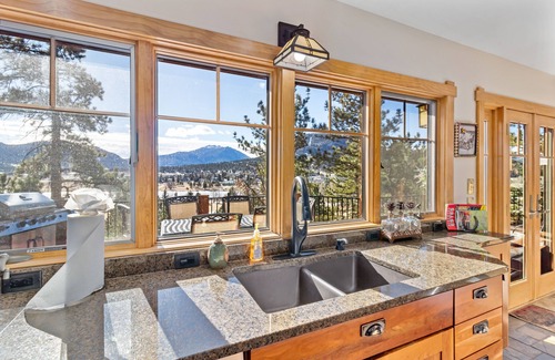 Estes Park House | Vista of Lake Estes by Estes Park Homes
