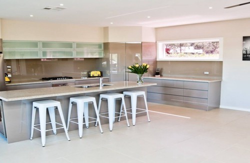 Pokolbin House | VISTA ONE - THE VINTAGE HOLIDAY HOUSES