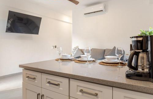 Centro Apartment | Vista Pedregal-Modern Vacation Apartment Walk to Marina & Beaches
