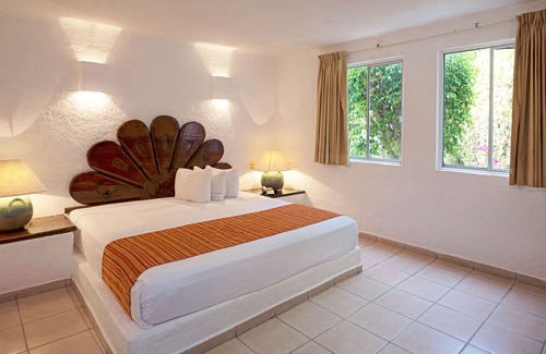 Colinas de Santiago Resort | Vista Playa de Oro Manzanillo