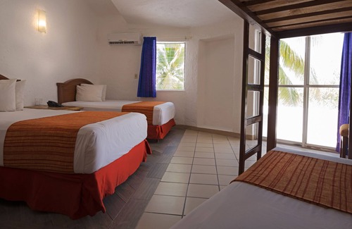 Colinas de Santiago Resort | Vista Playa de Oro Manzanillo
