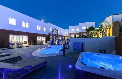 Almadraba-Canyelles Villa | Vista Roses Mar - Villas Batik