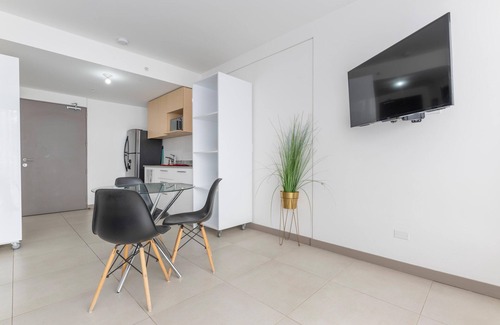 Curridabat Apartment | Vista Verde iFreses, 2nd floor! AC, TV and Pool