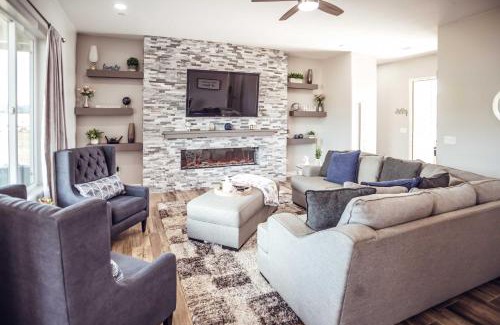Fort Valley House | Vistas Bonitas Home with Patio 7 Mi to Snowbowl!
