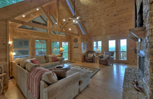 Raccoon Ridge House | Vistas Over Aska - Cuddleup