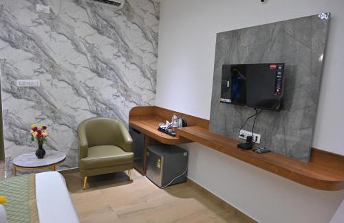 Brookefield Hotel | VISTHARA a unit of Suraksha Stay